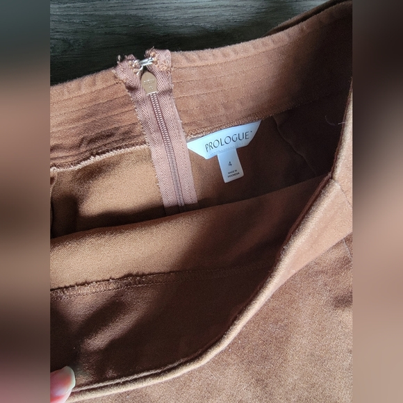 Brown Asymmetrical Cargo Skirt With Pocket Size 4 Prologue - Picture 4 of 6